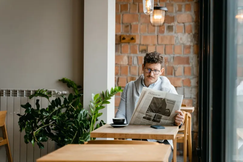 One Coffee, No Clock: The Unwritten Rule of French Cafés That Britain Keeps Breaking